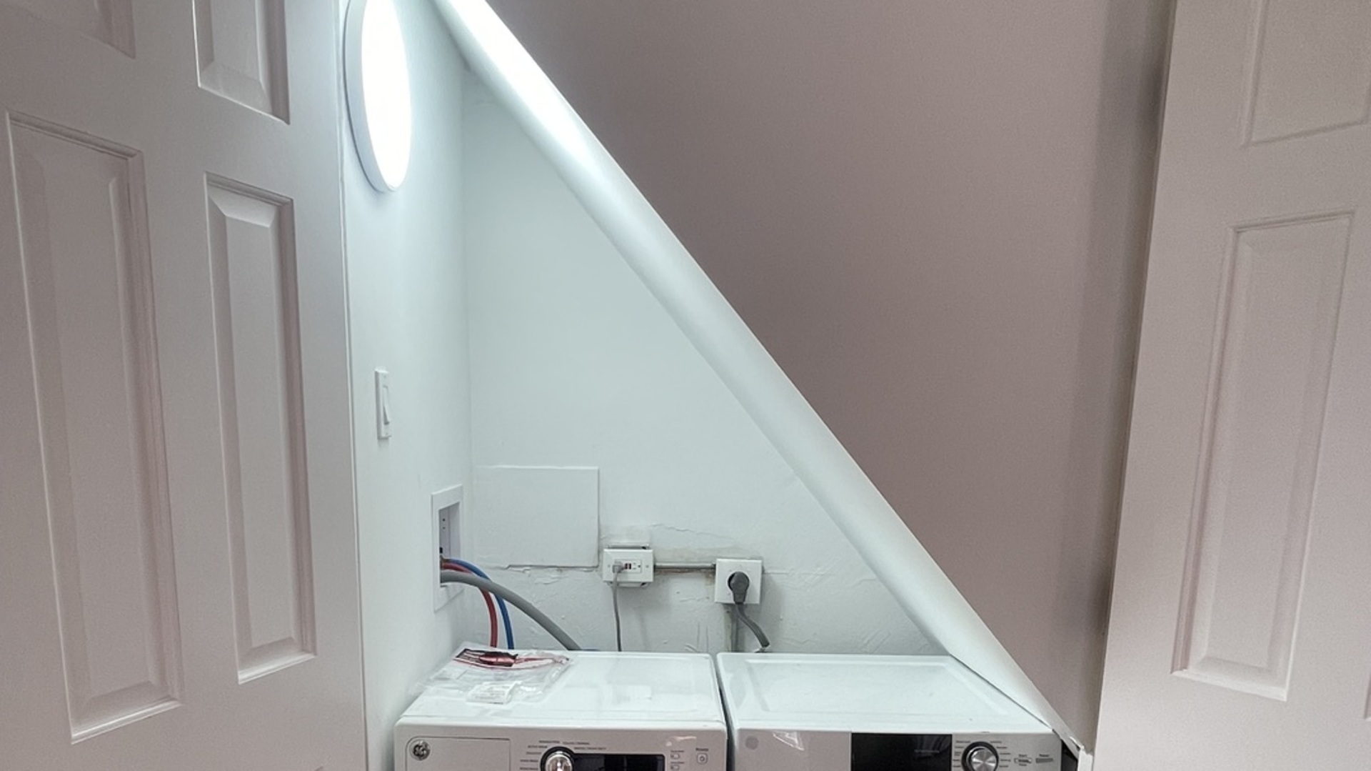 Chicago, Illinois 60639, United States, 3 Bedrooms Bedrooms, ,1 BathroomBathrooms,Residential,Active,195751