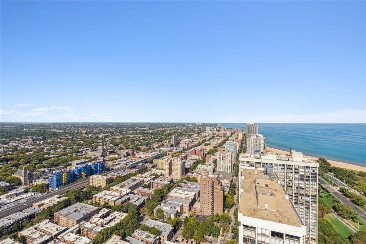 5415 N SHERIDAN Road 5311