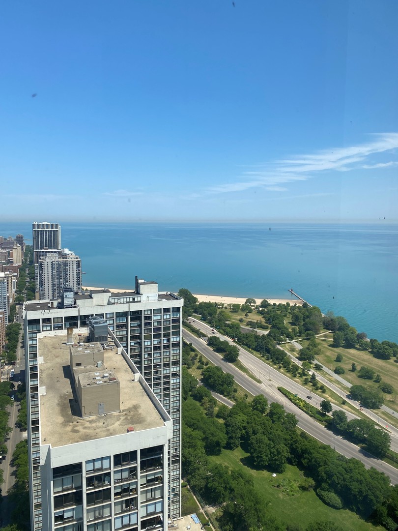 5415 N SHERIDAN Road 5311