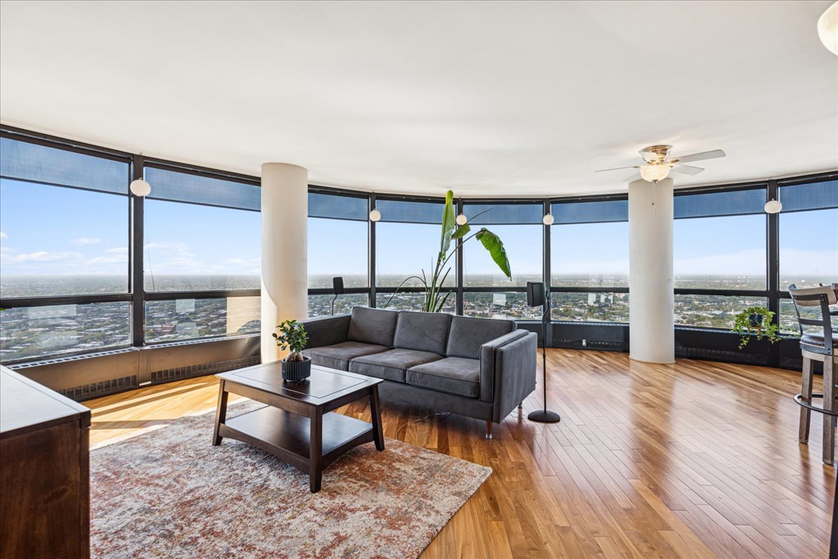 5415 N SHERIDAN Road 5311