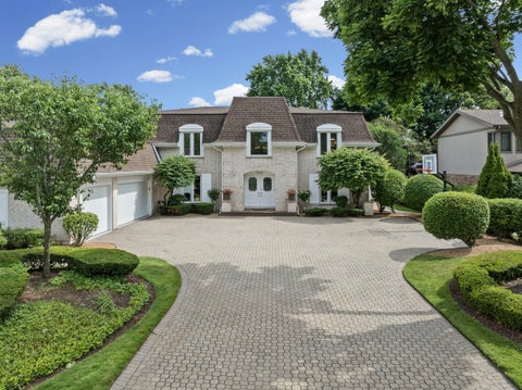 Photo of 3631 Indian Wells Lane, Northbrook, IL 60062 (MLS # 12653416)