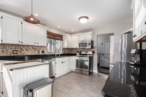 Tiny photo for 4609 Valerie Drive, Crystal Lake, IL 60014 (MLS # 12542341)