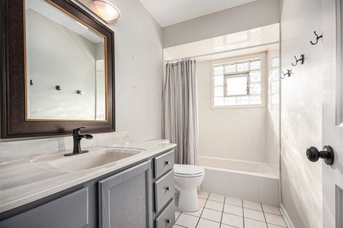 Tiny photo for 4609 Valerie Drive, Crystal Lake, IL 60014 (MLS # 12542341)