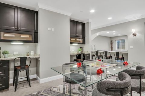 Tiny photo for 700 E Sunnyside Avenue, Libertyville, IL 60048 (MLS # 12487091)