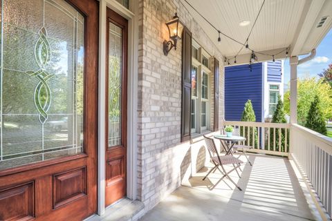 Tiny photo for 700 E Sunnyside Avenue, Libertyville, IL 60048 (MLS # 12487091)