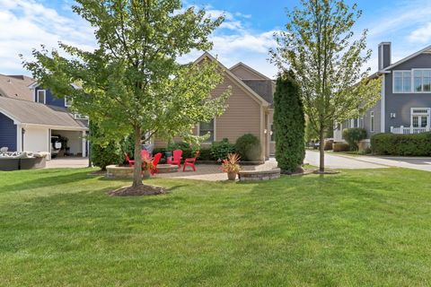 Tiny photo for 700 E Sunnyside Avenue, Libertyville, IL 60048 (MLS # 12487091)