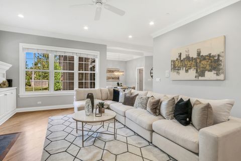 Tiny photo for 700 E Sunnyside Avenue, Libertyville, IL 60048 (MLS # 12487091)