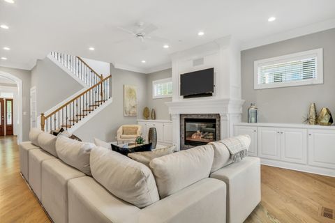 Tiny photo for 700 E Sunnyside Avenue, Libertyville, IL 60048 (MLS # 12487091)