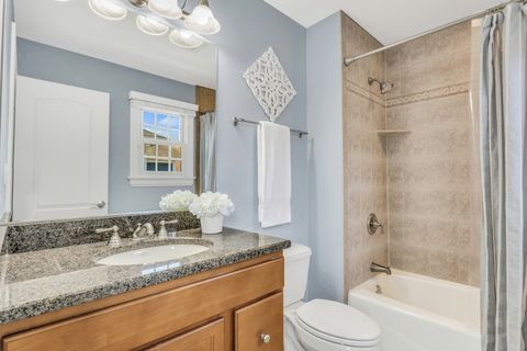 Tiny photo for 700 E Sunnyside Avenue, Libertyville, IL 60048 (MLS # 12487091)