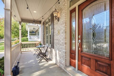 Tiny photo for 700 E Sunnyside Avenue, Libertyville, IL 60048 (MLS # 12487091)