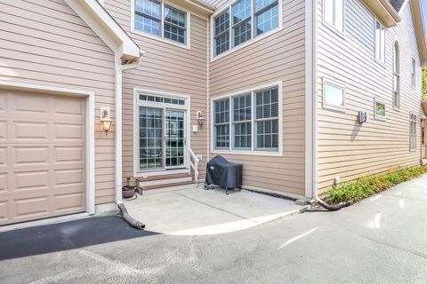 Tiny photo for 700 E Sunnyside Avenue, Libertyville, IL 60048 (MLS # 12487091)