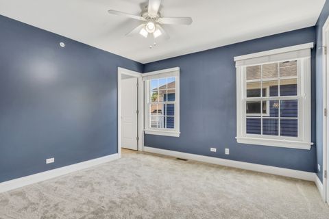 Tiny photo for 700 E Sunnyside Avenue, Libertyville, IL 60048 (MLS # 12487091)