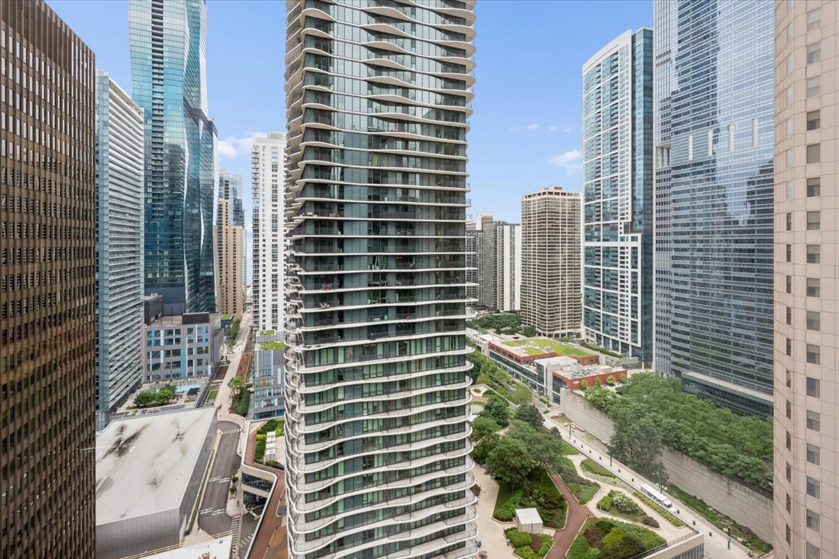 222 N Columbus Drive 2608