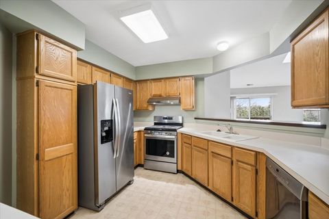 Tiny photo for 1987 Silver Lake Road, Arlington Heights, IL 60004 (MLS # 12609052)