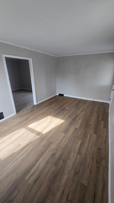 Tiny photo for 3006 Roosevelt Street, Clinton, IA 52732 (MLS # 12580075)