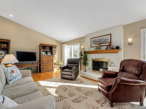 Tiny photo for 1961 Wexford Circle, Wheaton, IL 60189 (MLS # 12531501)