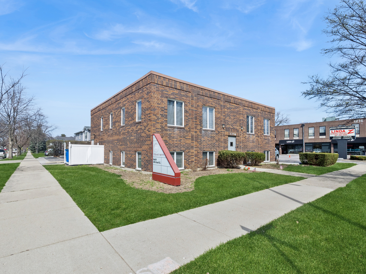 1204 E Central Road