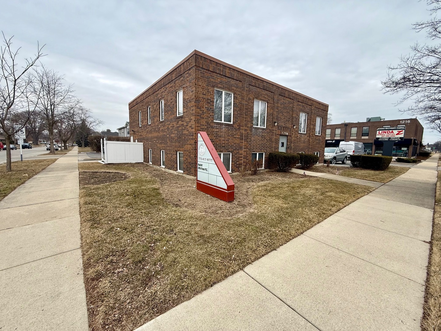 1204 E Central Road