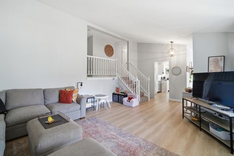 Tiny photo for 484 Chatham Circle, Buffalo Grove, IL 60089 (MLS # 12513918)