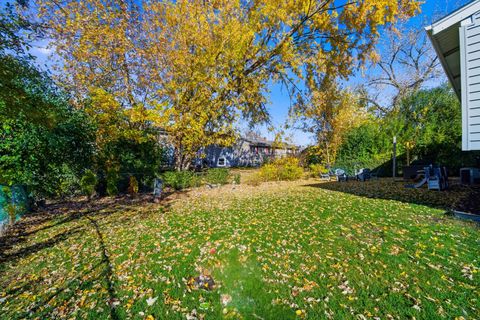 Tiny photo for 484 Chatham Circle, Buffalo Grove, IL 60089 (MLS # 12513918)