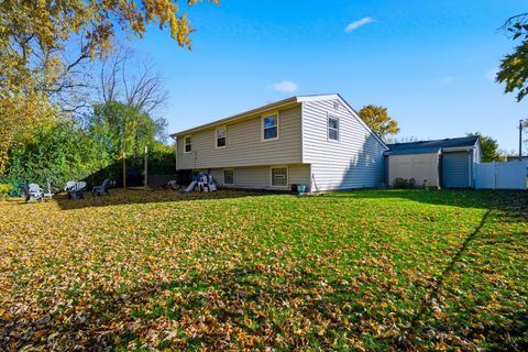 Tiny photo for 484 Chatham Circle, Buffalo Grove, IL 60089 (MLS # 12513918)
