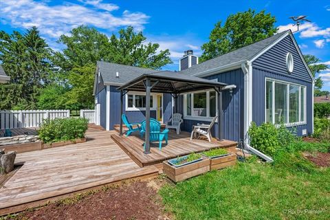 Tiny photo for 209 Eastwood Court, Barrington, IL 60010 (MLS # 12691917)