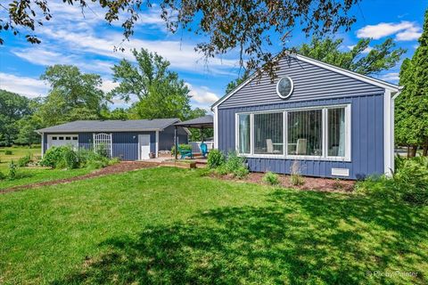 Photo of 209 Eastwood Court, Barrington, IL 60010 (MLS # 12691917)