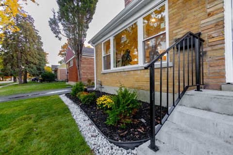 Tiny photo for 600 N Irving Avenue, Hillside, IL 60162 (MLS # 12516060)