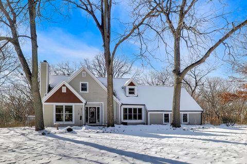 Tiny photo for 6409 Ojibwa Lane, McHenry, IL 60050 (MLS # 12549813)