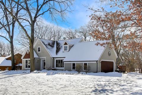 Tiny photo for 6409 Ojibwa Lane, McHenry, IL 60050 (MLS # 12549813)