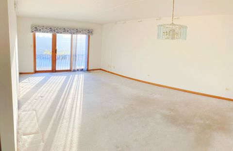 Tiny photo for 11020 S Keating Avenue #106, Oak Lawn, IL 60453 (MLS # 12553321)