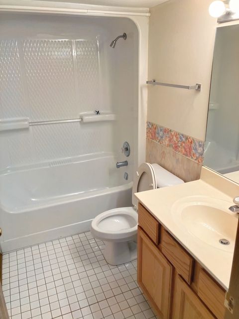 Tiny photo for 11020 S Keating Avenue #106, Oak Lawn, IL 60453 (MLS # 12553321)