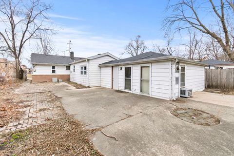 Tiny photo for 7911 45th Street, Lyons, IL 60534 (MLS # 12598590)