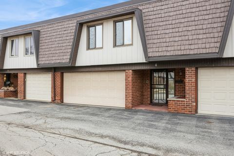 4 Cour La Salle Court Palos Hills IL 60465