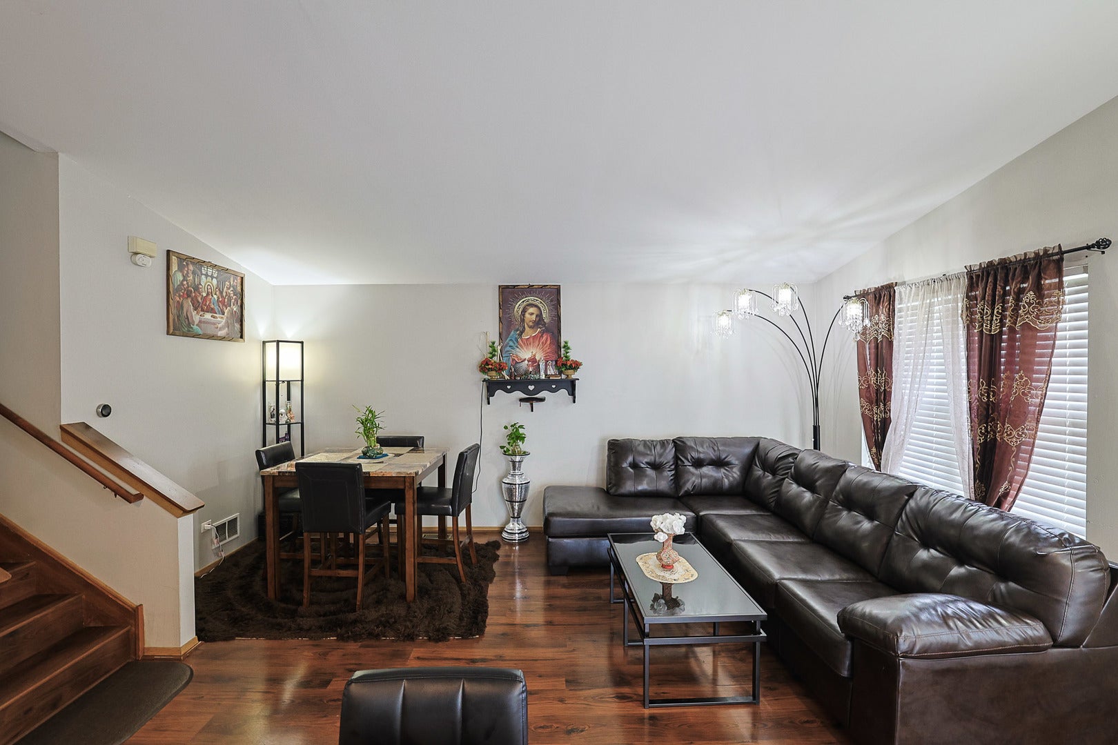 15 N Frolic Avenue