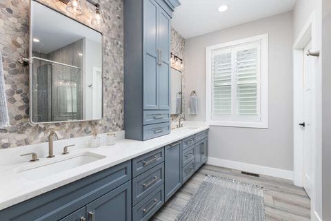 Tiny photo for 303 Leeward Way, Ottawa, IL 61350 (MLS # 12573351)