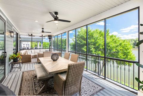 Tiny photo for 303 Leeward Way, Ottawa, IL 61350 (MLS # 12573351)