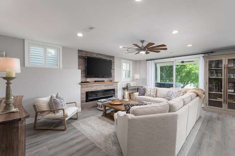 Tiny photo for 303 Leeward Way, Ottawa, IL 61350 (MLS # 12573351)