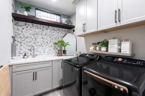 Tiny photo for 303 Leeward Way, Ottawa, IL 61350 (MLS # 12573351)