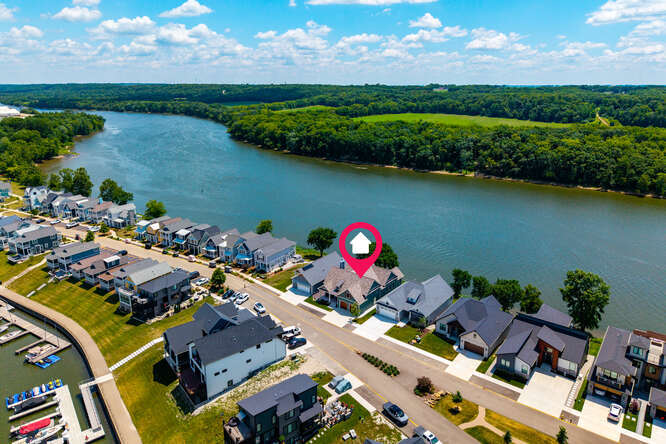 303 Leeward Way