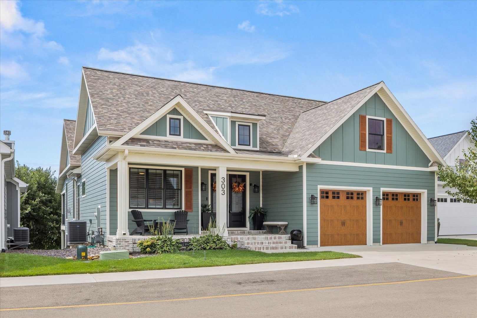 303 Leeward Way
