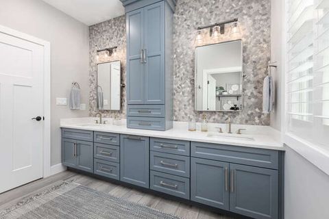 Tiny photo for 303 Leeward Way, Ottawa, IL 61350 (MLS # 12573351)