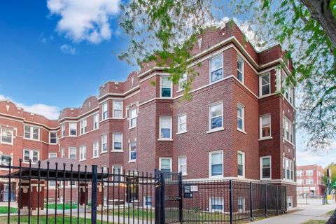 Tiny photo for 6421 N GREENVIEW Avenue #2W, Chicago, IL 60626 (MLS # 12556347)