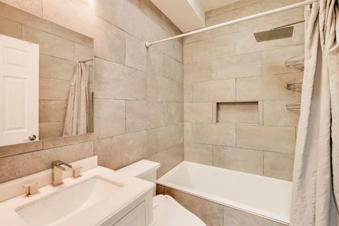 Tiny photo for 6421 N GREENVIEW Avenue #2W, Chicago, IL 60626 (MLS # 12556347)
