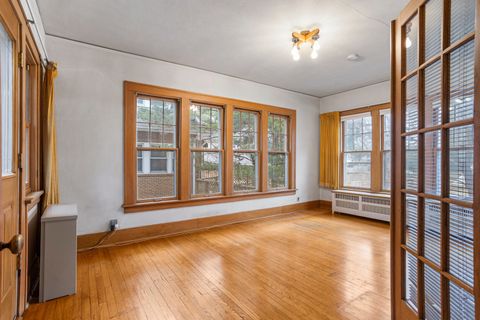 Tiny photo for 303 W Michigan Avenue, Urbana, IL 61801 (MLS # 12541690)