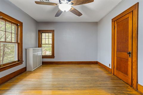 Tiny photo for 303 W Michigan Avenue, Urbana, IL 61801 (MLS # 12541690)