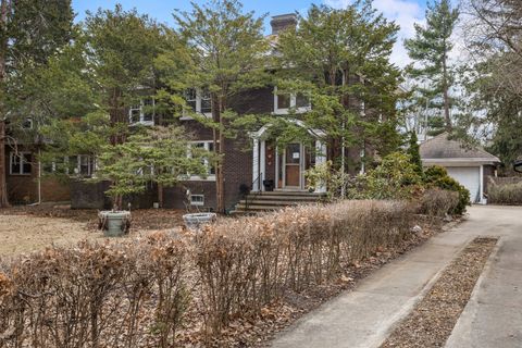 Photo of 303 W Michigan Avenue, Urbana, IL 61801 (MLS # 12541690)