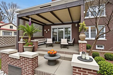 Tiny photo for 303 W Michigan Avenue, Urbana, IL 61801 (MLS # 12541690)