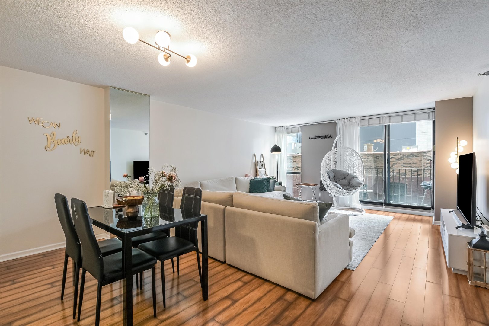 70 W Huron Street 406