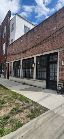 2409 W Hirsch Street